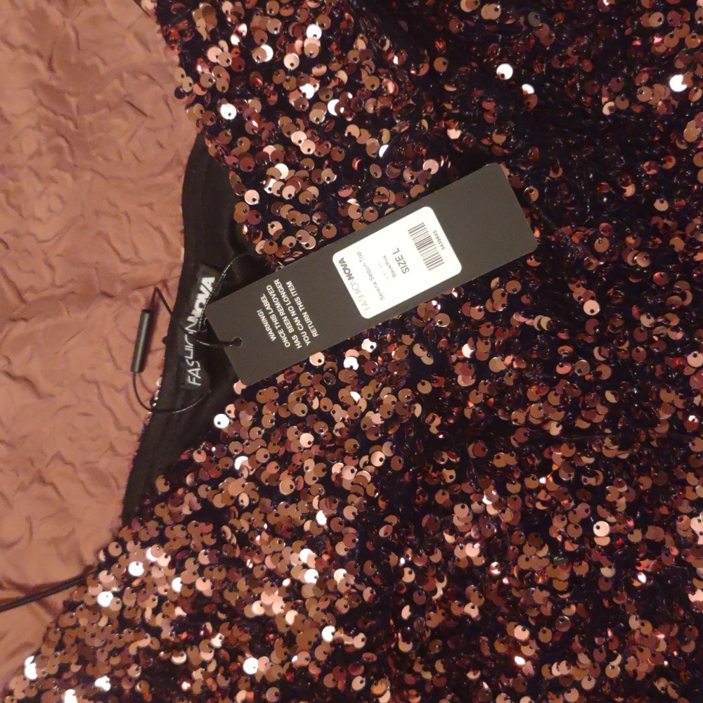 beautiful sequin crop top - Picture 2 of 4